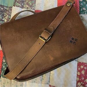 MAKE AN OFFER - PATRICIA NASH Positano Messenger Saddle Bag